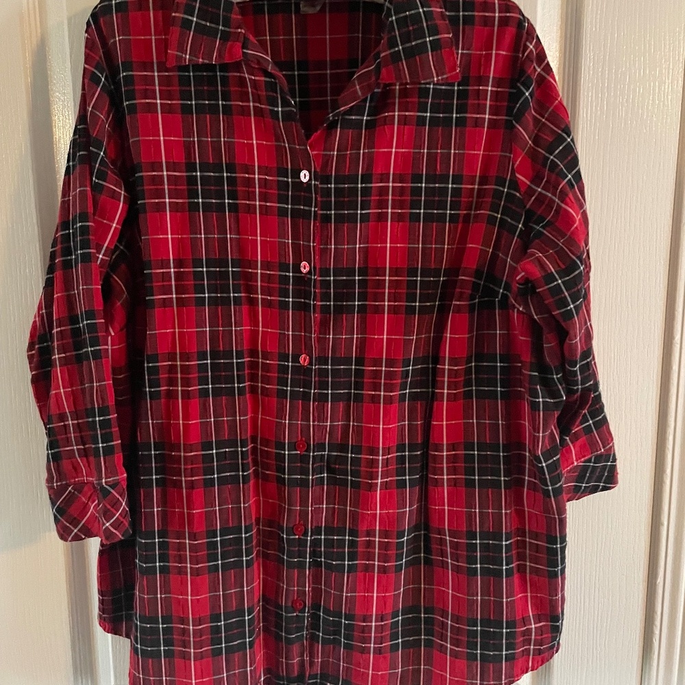 5 for $12. Alia red plaid 3/4 sleeve shirt
